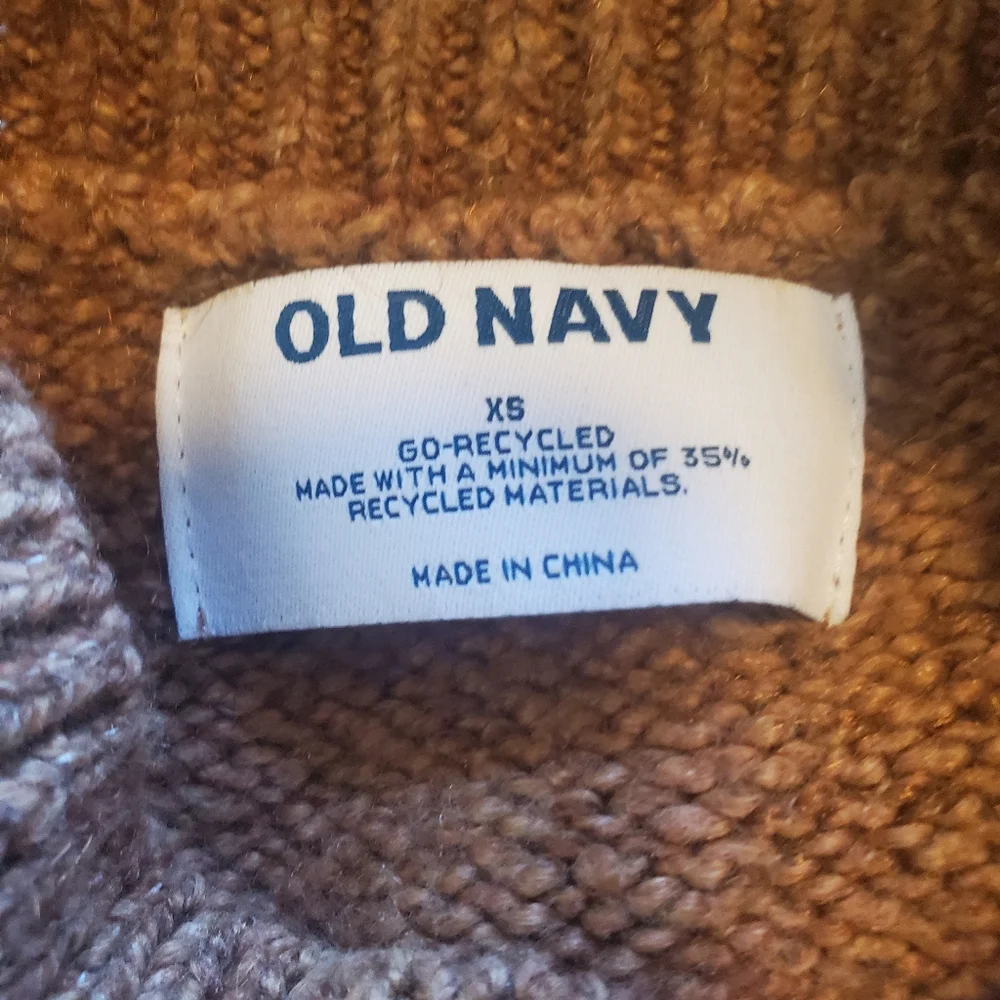 OLD NAVY Women's Size XS  35% recycled material cropped, Mock Turtleneck sweater - Picture 2 of 8